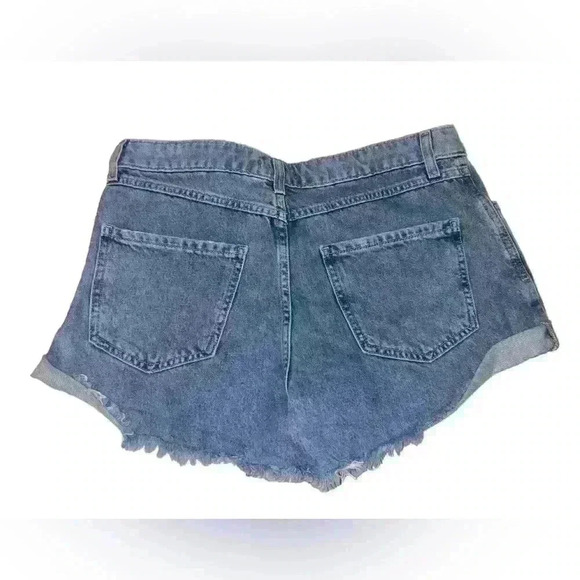 Forever 21 Button Up Denim Shorts Raw Hem Size 27 Medium Wash 5 Pocket Design - Picture 3 of 6